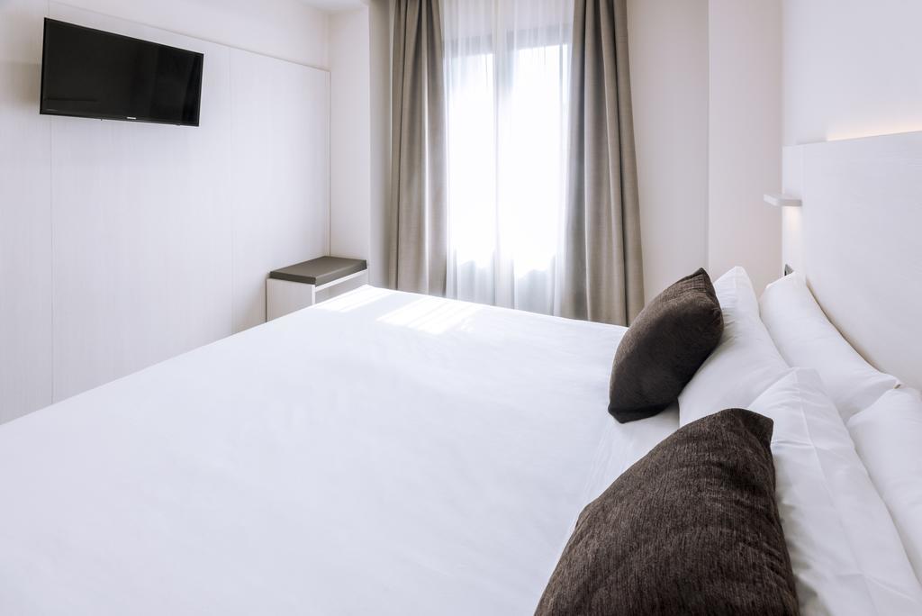 Фотография Serhs Carlit 3*