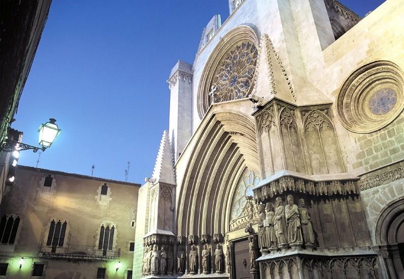 Изображение 3 Capitals Economic Hotels 3*