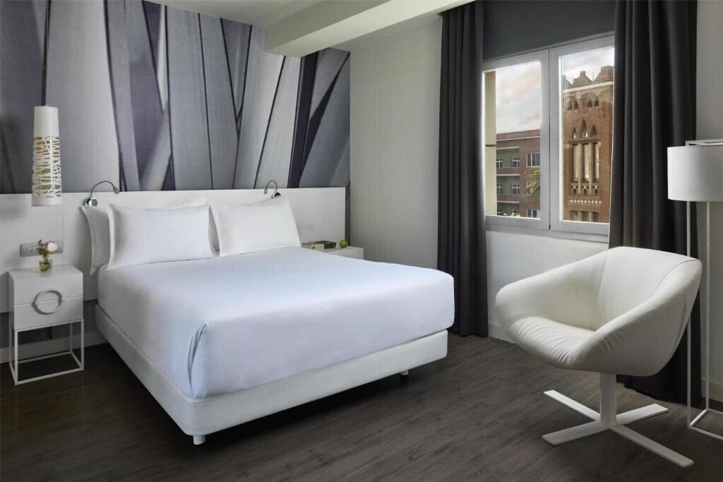 Отель NH Barcelona Stadium (ex. NH Rallye) 3*