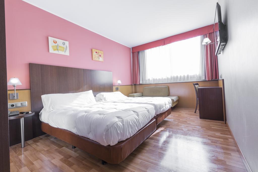 Отель Ronda Lesseps 3*