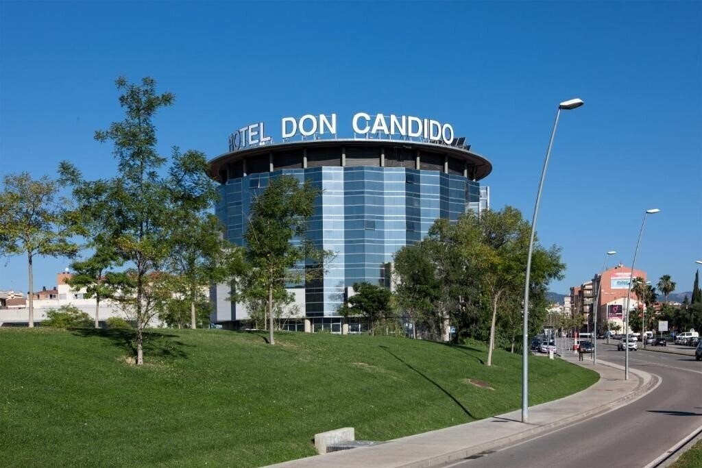 Отель Don Candido 4*