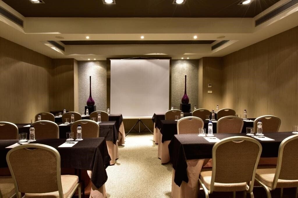 Картинка Pestana Arena Barcelona Boutique Hotel 4*