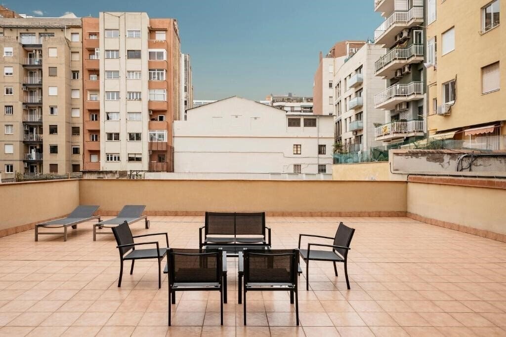 Картинка Barcelona Apartment Villarroel 4*