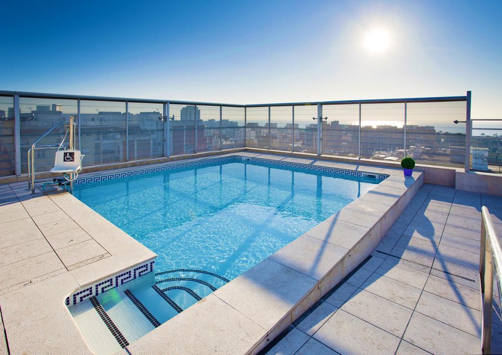 Отель Ilunion Barcelona 4*