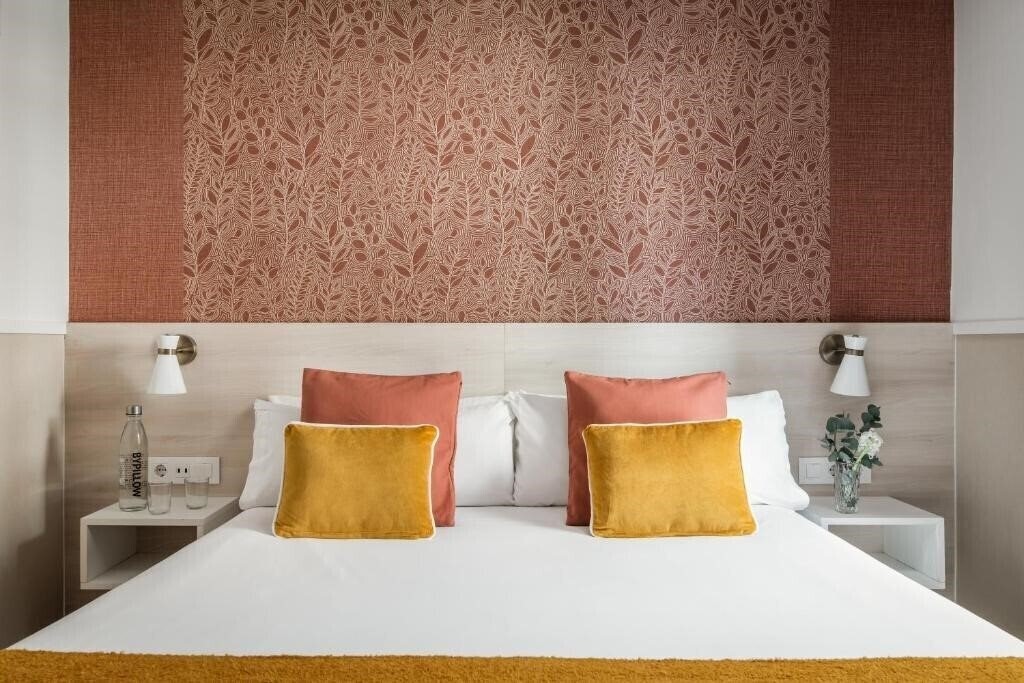 Отель BYPILLOW House (ex. Pillow House) 1*