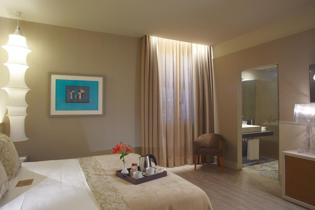 Фото Duquesa De Cardona 4*