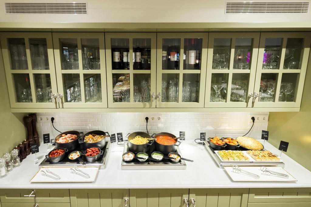 Фото Barcelona Universal 4*