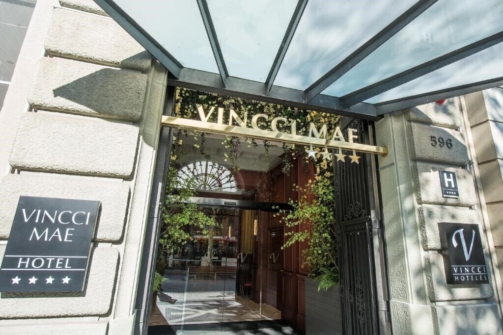 Отель Vincci Mae 4*