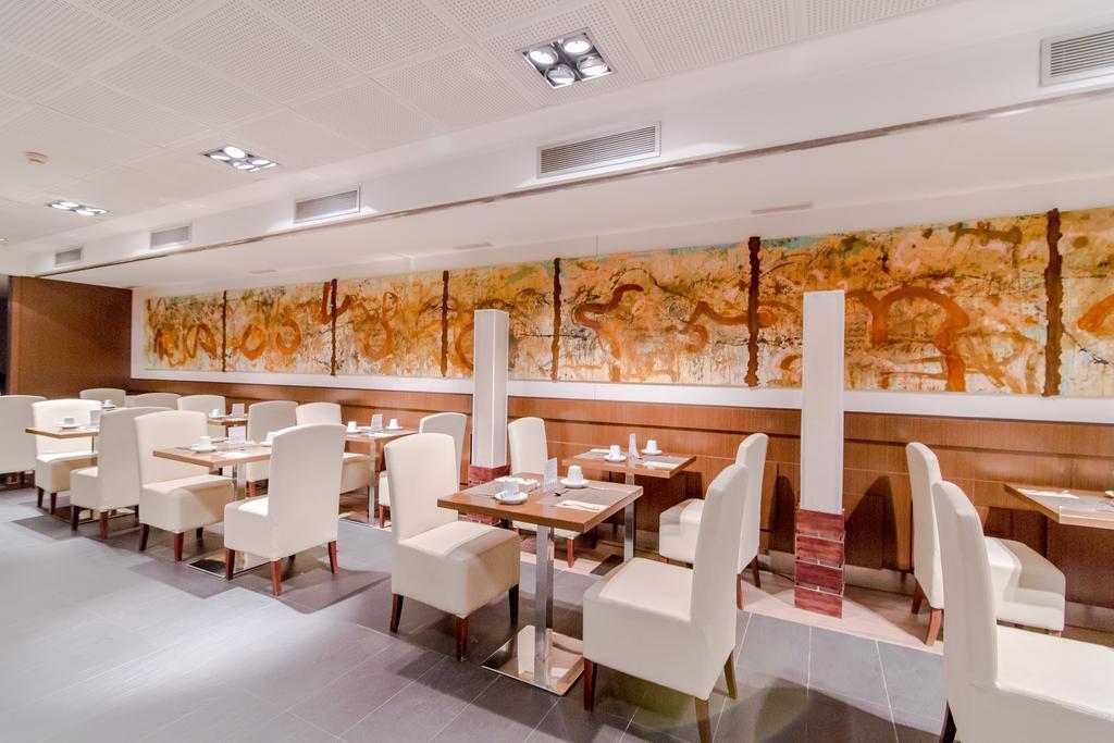 Картинка Barcelona Hotel Colonial 4*