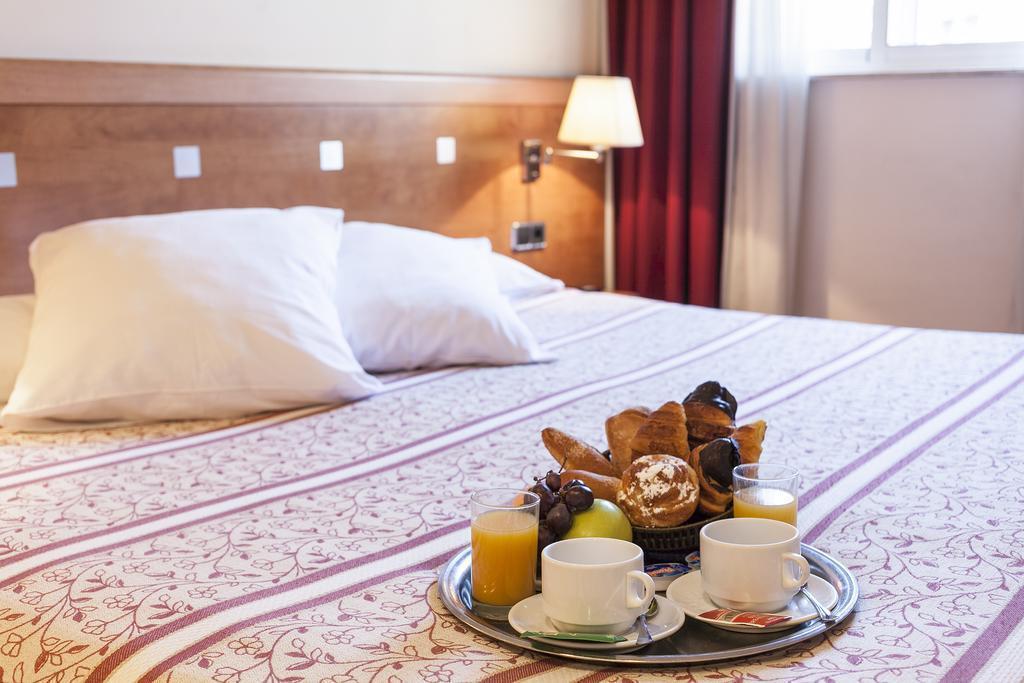 Отель Acta Antibes 2*