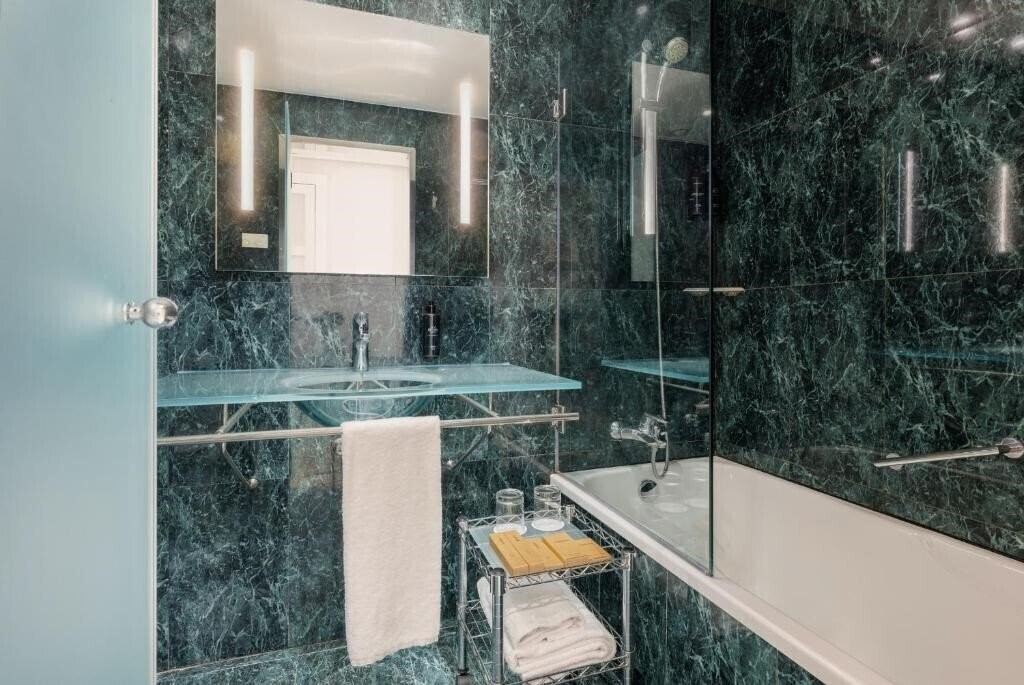 Фотография Vilamari 4*