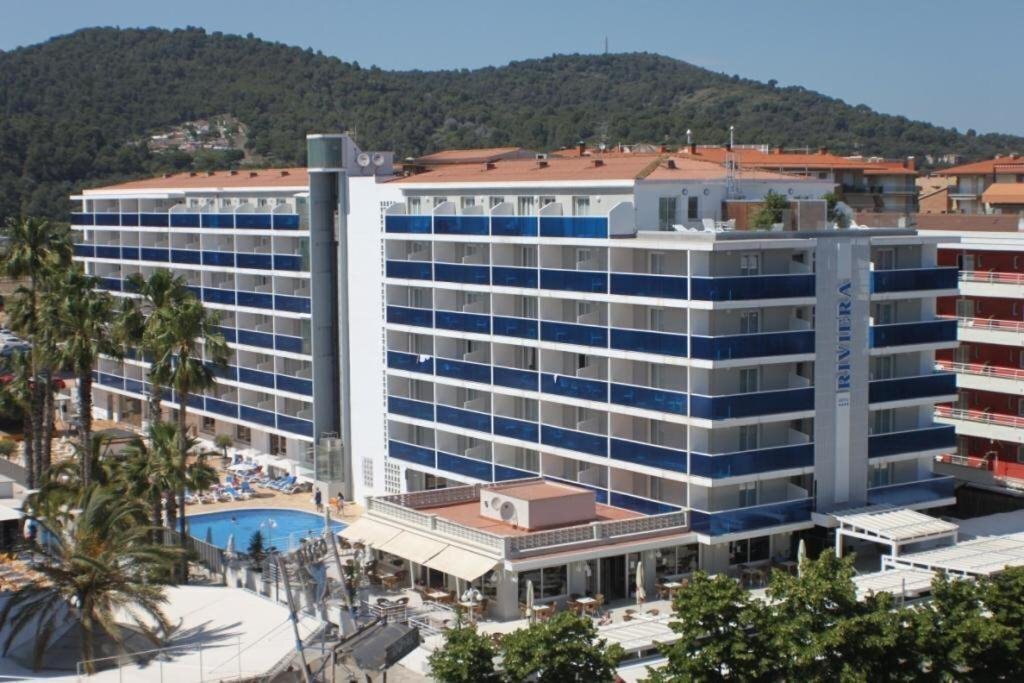 Отель Riviera Hotel Santa Susanna 4*