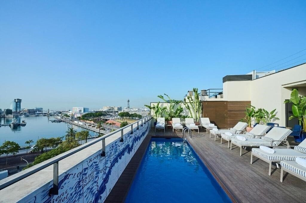 Отель H10 Port Vell Super 4*