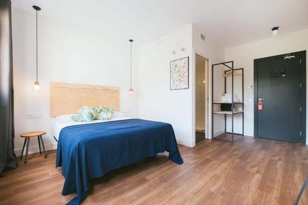 Отель Magatzem 128 3*