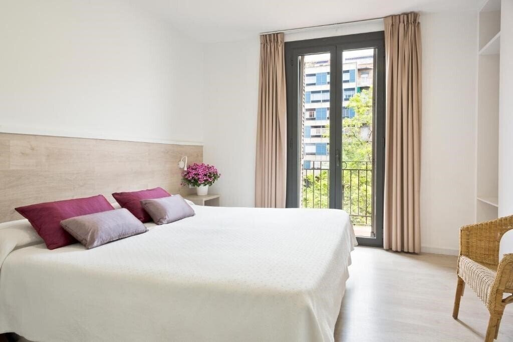 Фото Bcnstop Parc Guell 3*