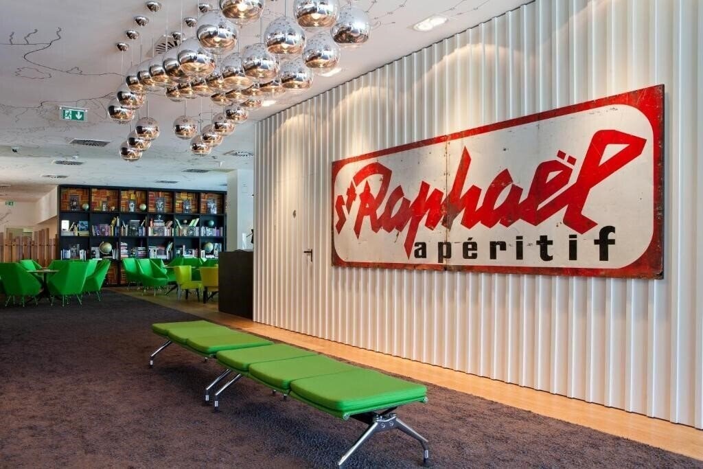 Отель Vincci Bit 4*