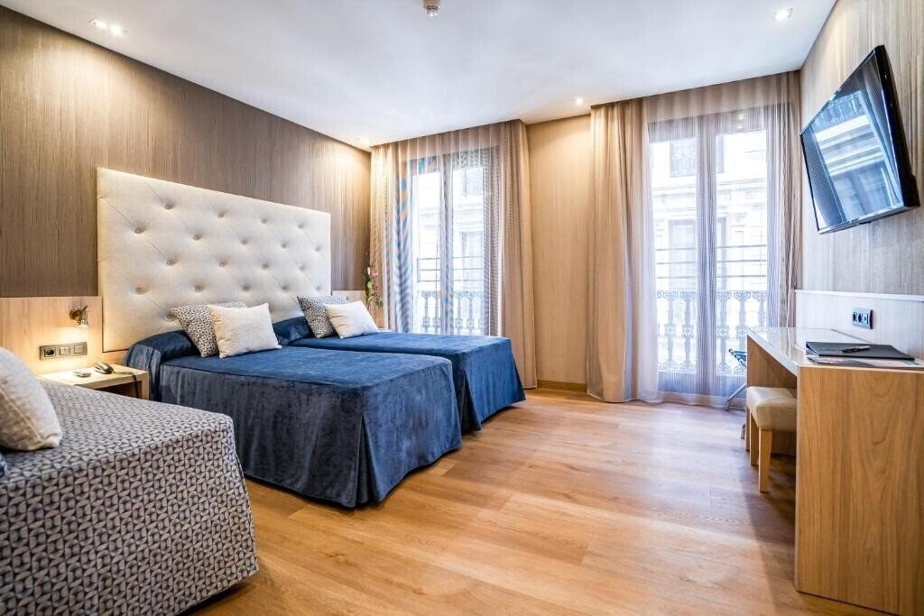 Отель Rialto by Gargallo Hoteles 3*