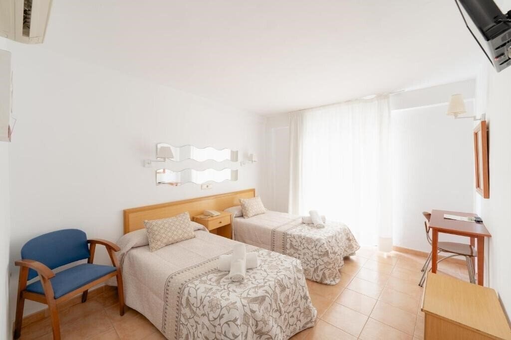 Отель Santa Faz 2*