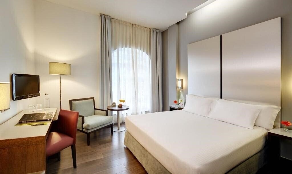 Фото Sercotel Coliseo 4*