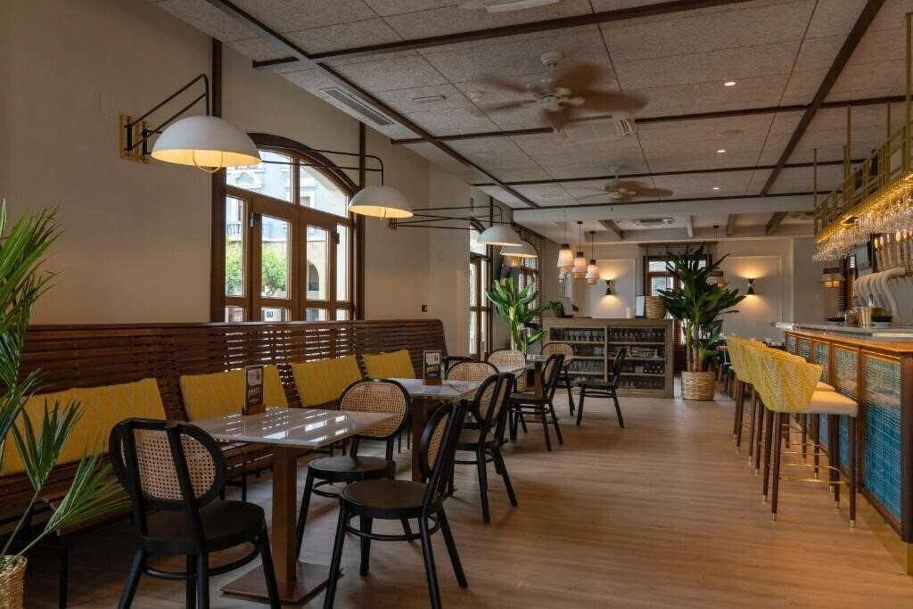 Фотография GHPC Gran Hotel Puente Colgante 3*