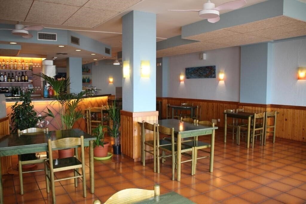 Фотография El Sorrall Apt 3*