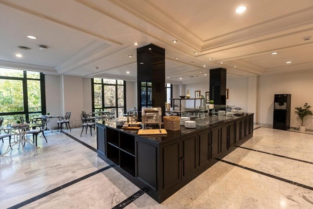 Изображение AZZ Merida Medea Hotel (ex. Hotel Tryp Medea, Hotel Merida Medea Affiliated By Melia) 4*