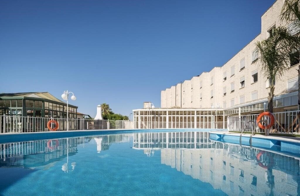 Изображение Ilunion Las Lomas (ex. Bluecity Las Lomas Merida) 4*