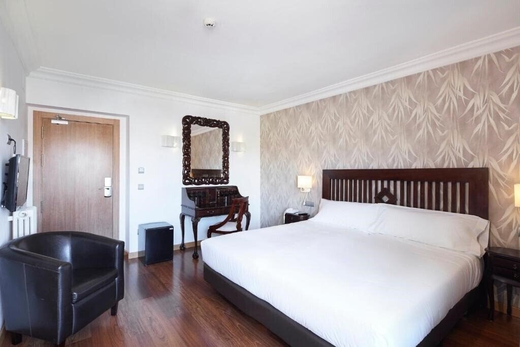 Отель Sercotel Hotel President (ex. Hotel President) 4*