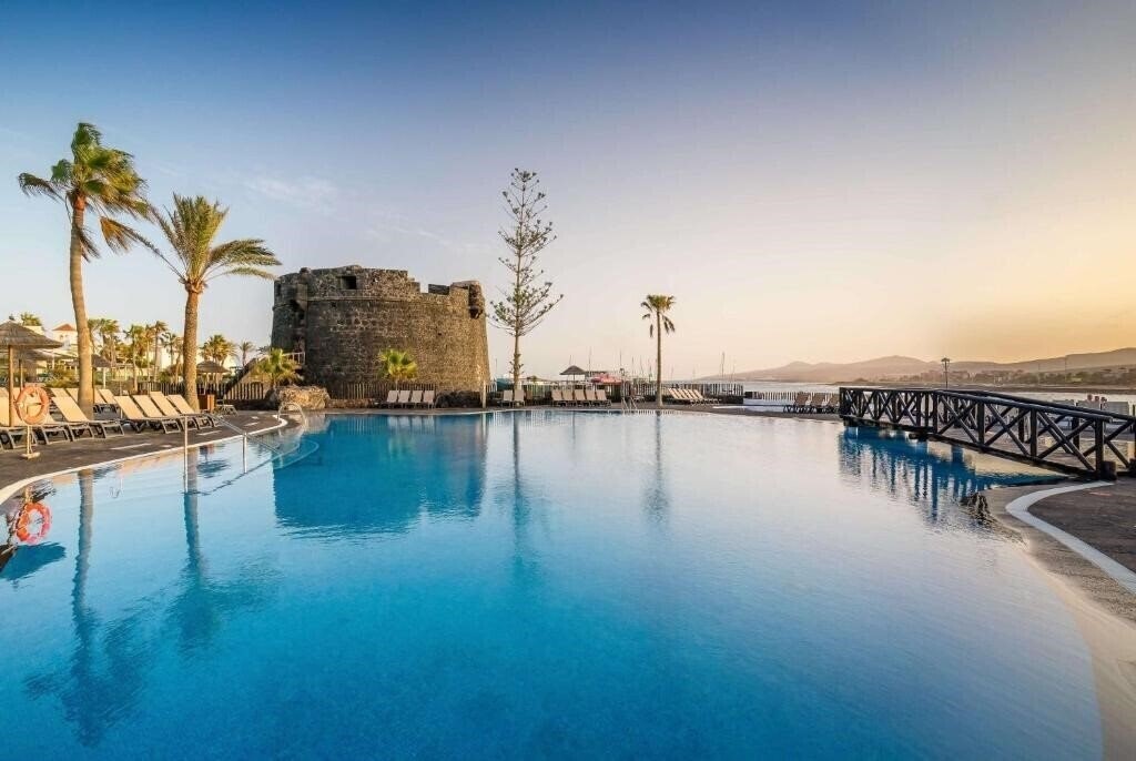 Изображение Barcelo Fuerteventura Castillo (ex. Barcelo Castillo Beach Resort) 4*