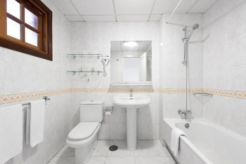 Фотография Elba Castillo San Jorge & Antigua отель без категории