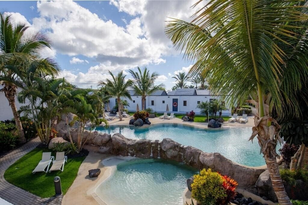 Отель R2 Romantic Fantasia Dreams & Suites 4*