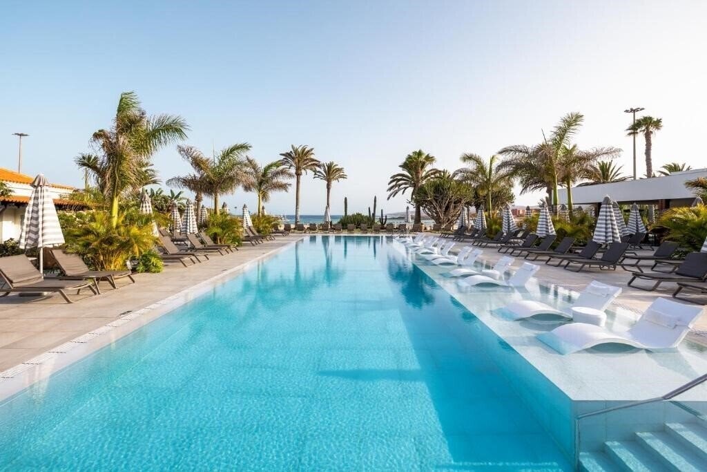 Отель Barcelo Fuerteventura Royal Level (ex. - Barcelo Castillo Royal Level) отель без категории