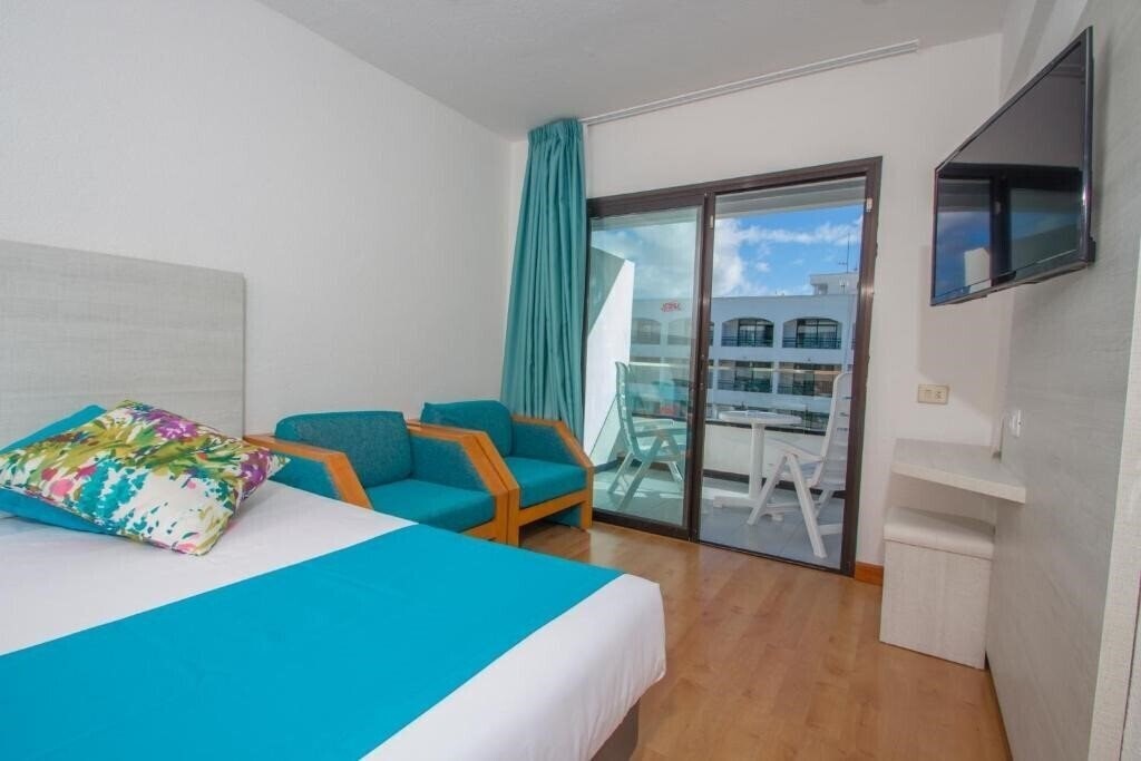 Фото Green Fild Aparthotel 3*