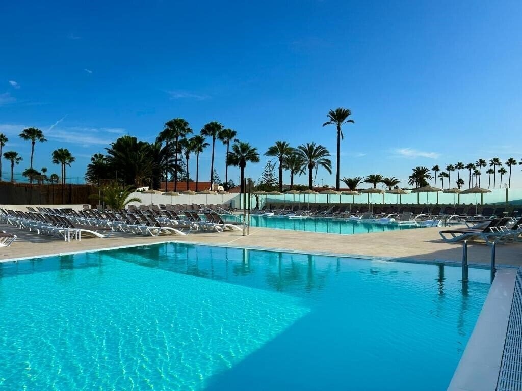 Отель Hl Miraflor Suites (ex. Miraflor Suites) 4*