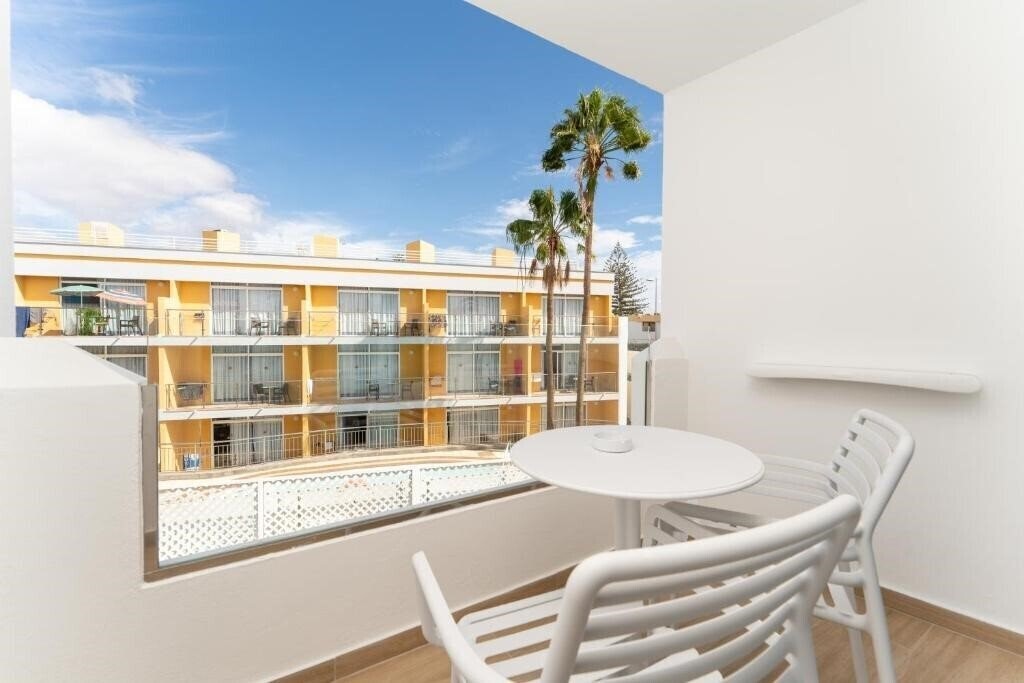 Картинка Los Caribes 2 3*