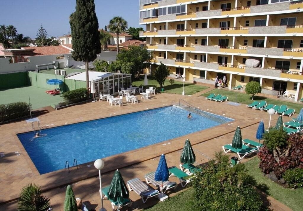 Отель Apartamentos Los Tilos 3*