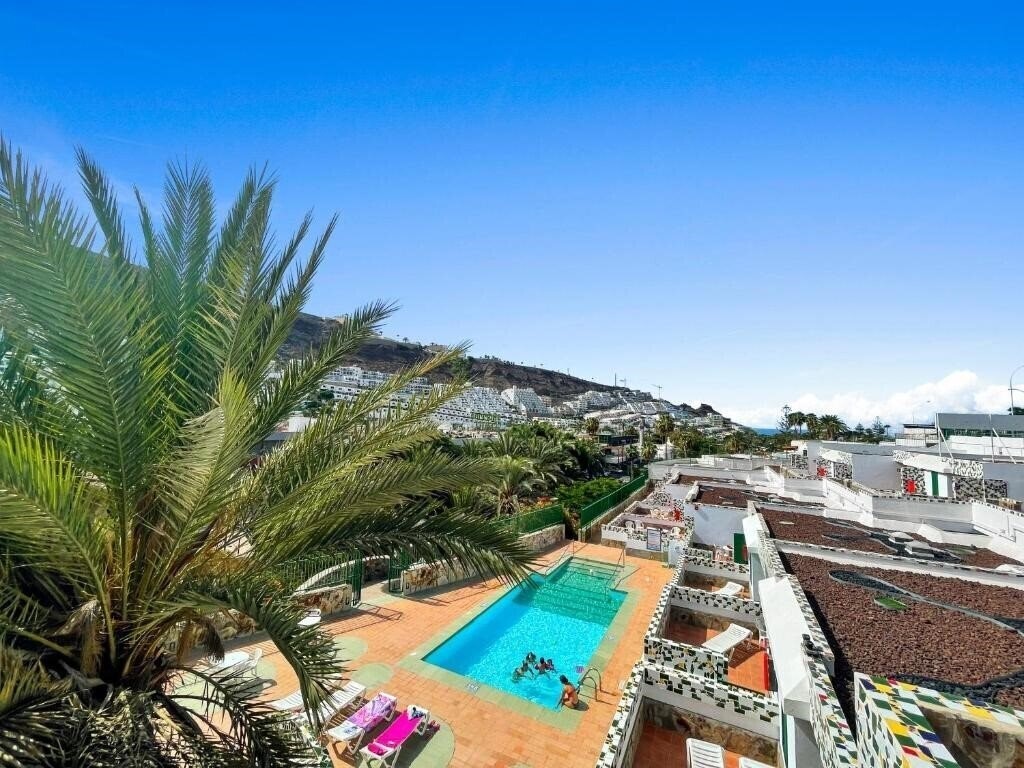 Отель Apartamentos Parque Raquel 2*