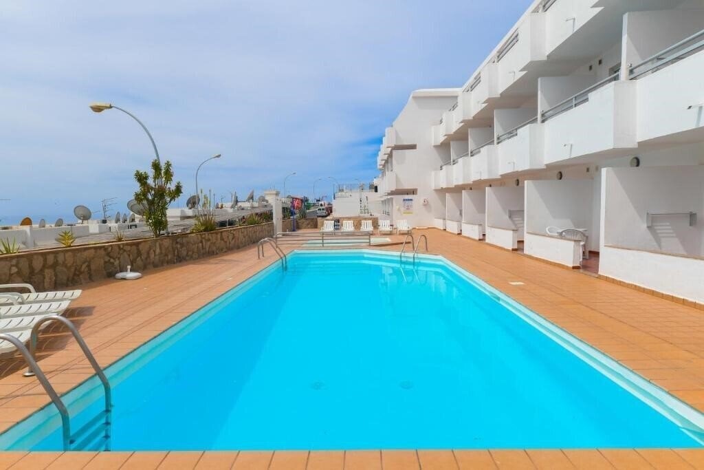 Отель LIVVO Puerto Bello 3*