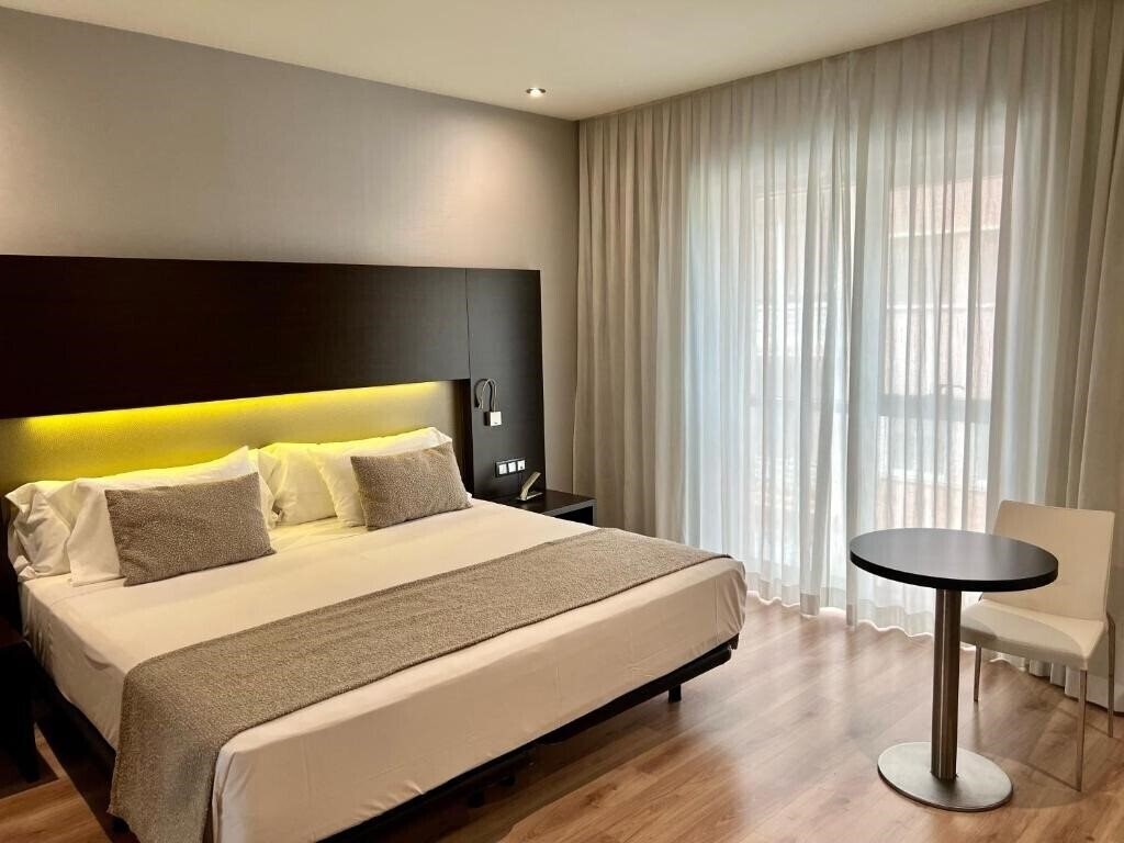 Отель Abba Granada 4*