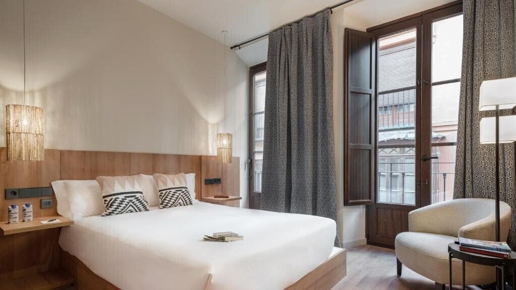 Фото Toc Hostel Granada 2*