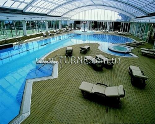 Отель Bali Beach Apartments 4*