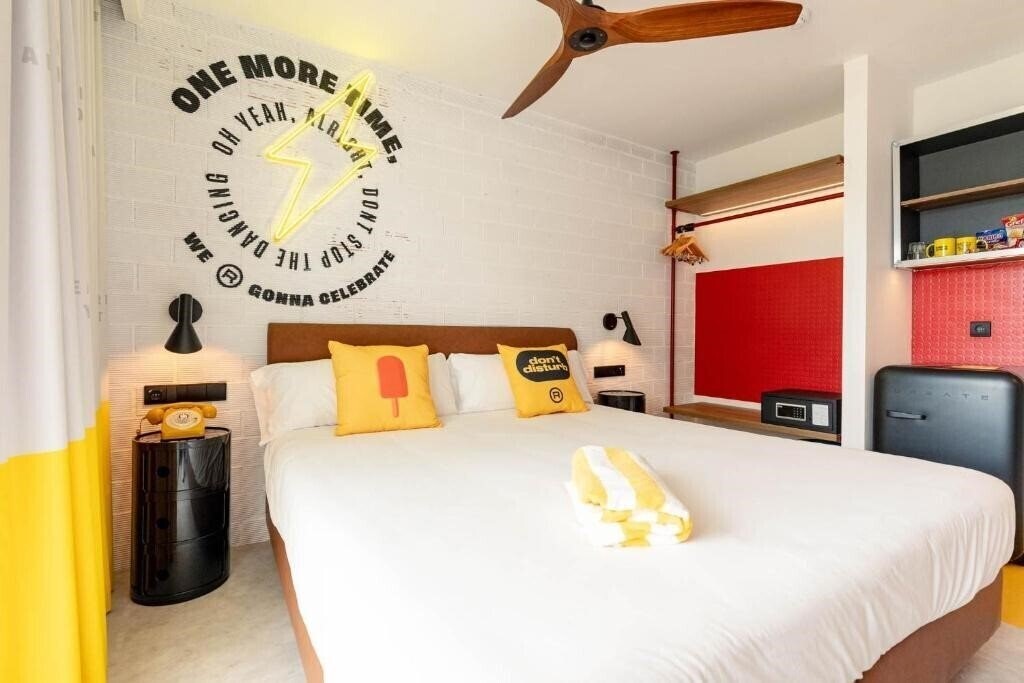 Картинка Ryans Lolas 4*