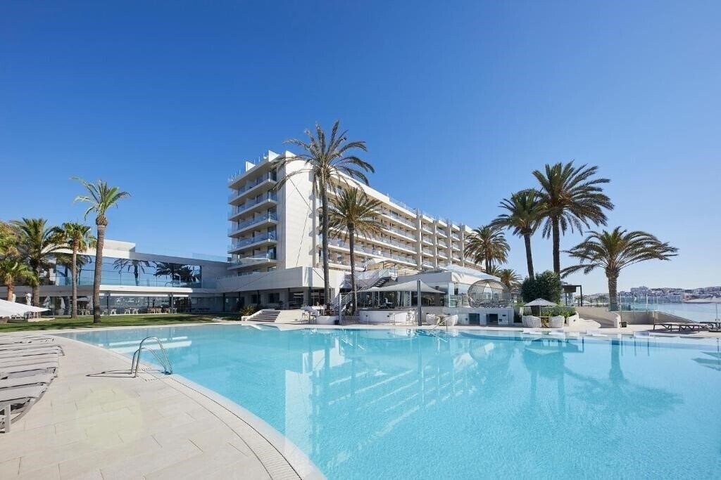 Изображение Torre Del Mar / Playa de en Bossa 4*