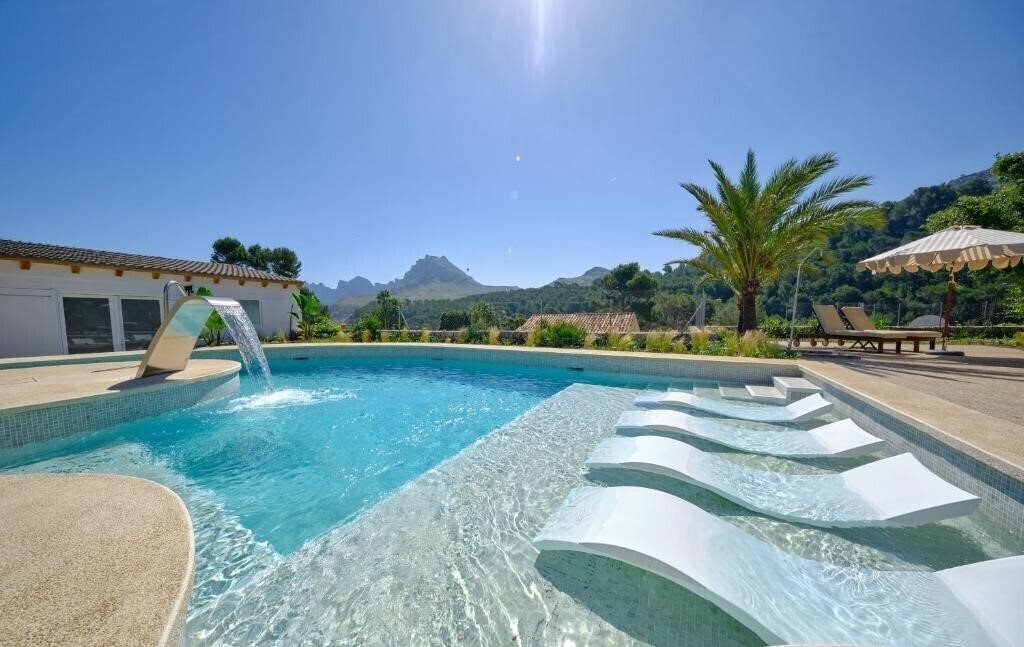 Отель Boutique Hotel La Moraleja (ex. La Moraleja) 4*