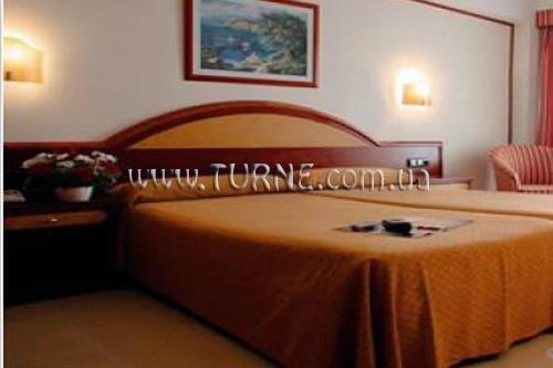 Отель Playa del Moro 4*