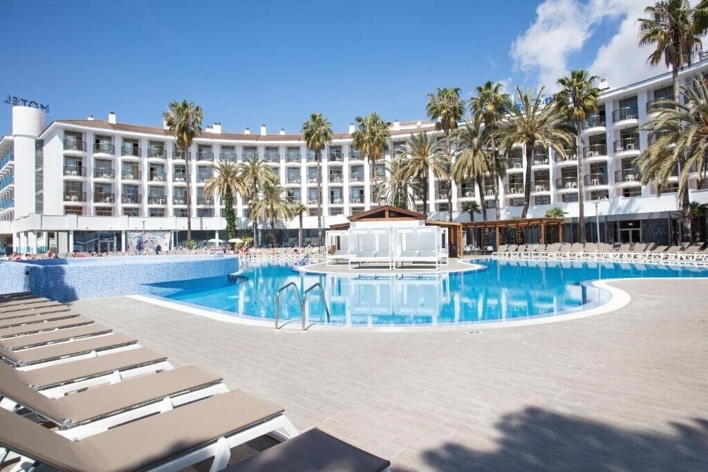 Отель Best Cambrils 4*