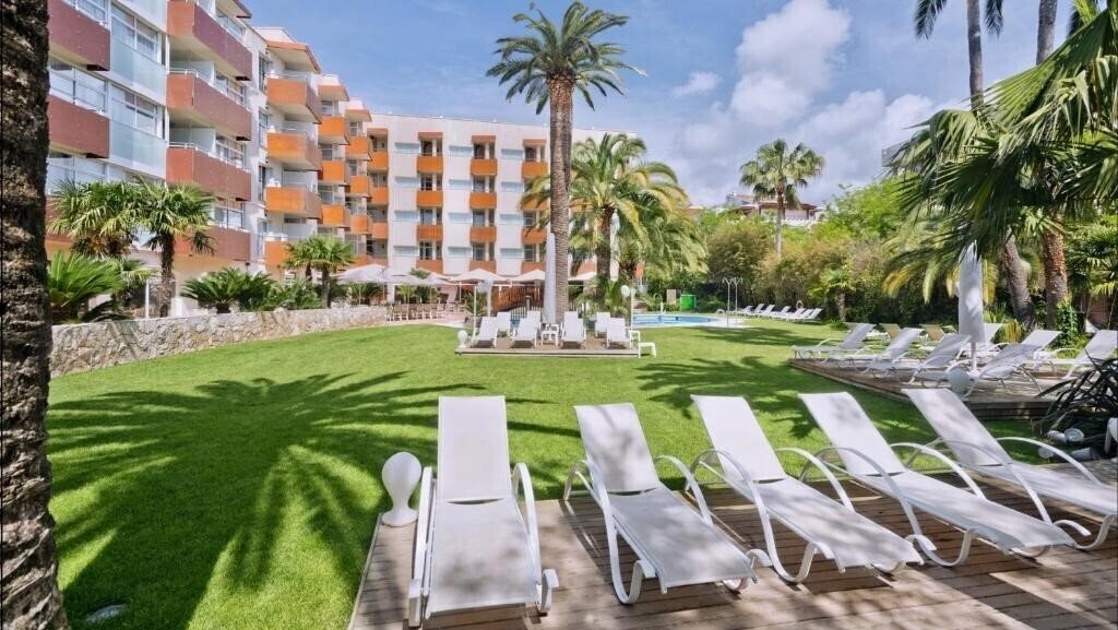 Отель Monica Hotel 4*