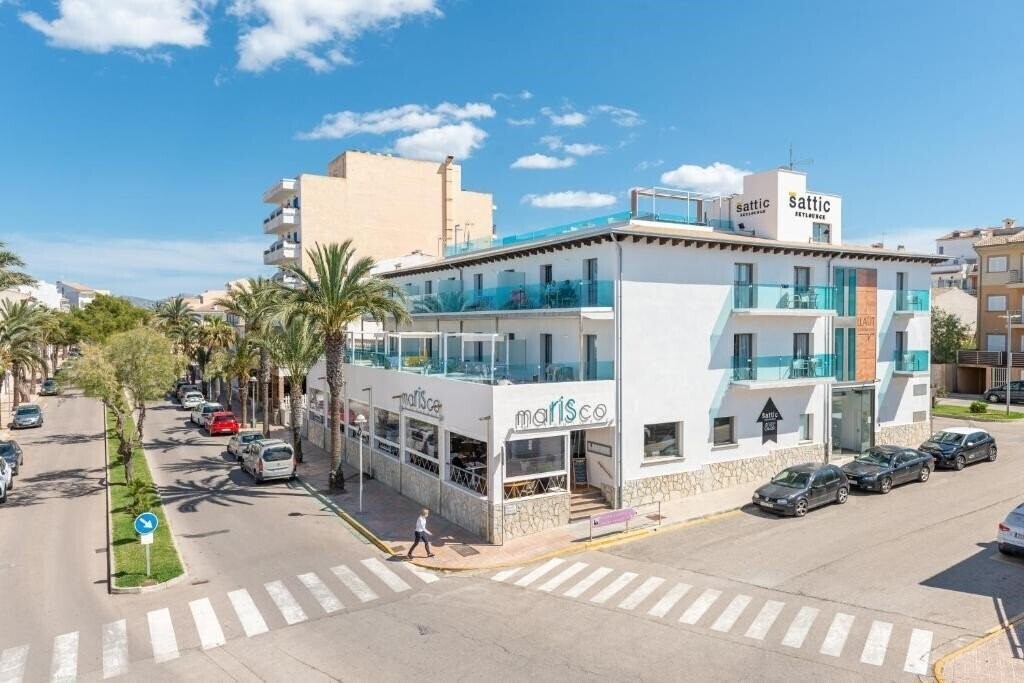 Отель Llaut Boutique 4*