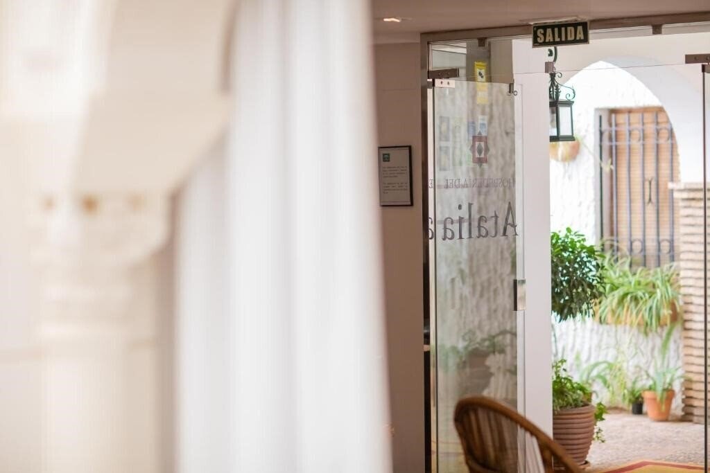 Фото Apartamentos Soho Plaza Mayor Caceres 3*