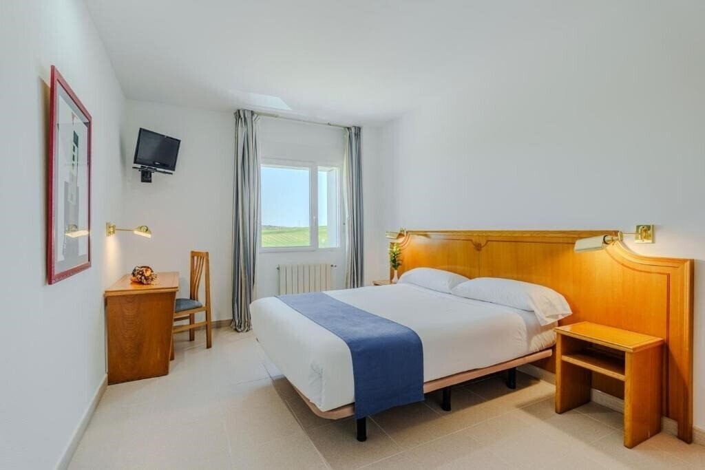 Отель Rey Arturo Burgos (ex. Rey Arturo) 3*